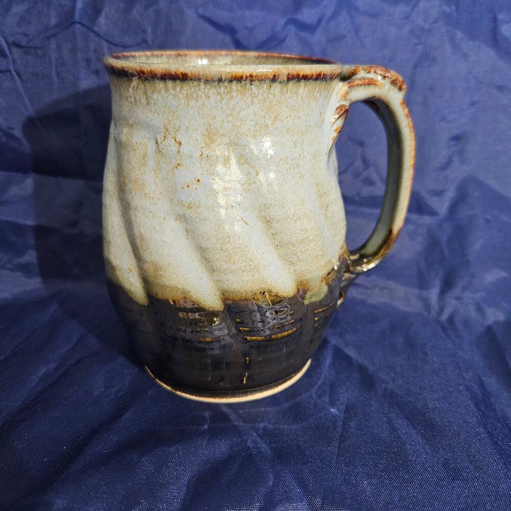 Handcrafted Wheel Thrown Stoneware Mug Spiral Fluted Texture Towo-tone